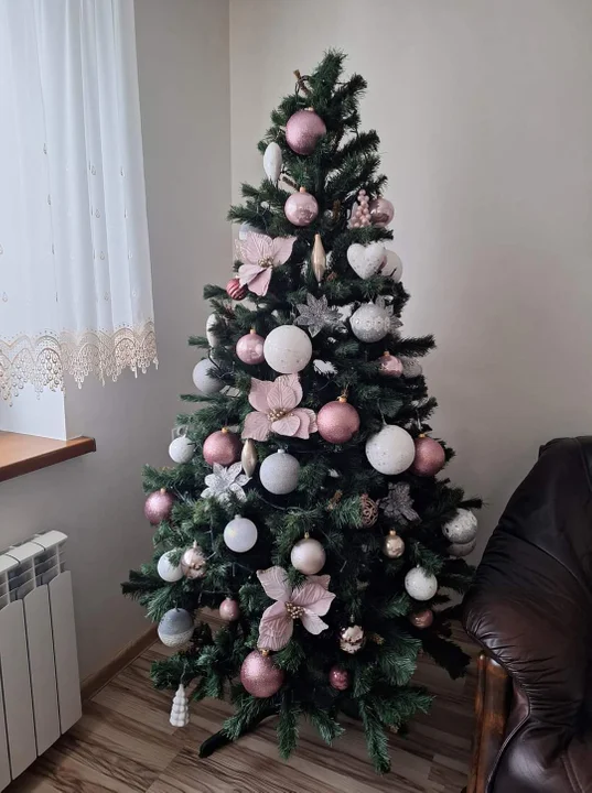 Konkurs na najładniejszą choinkę ze studiem auto detailingowym DetailX