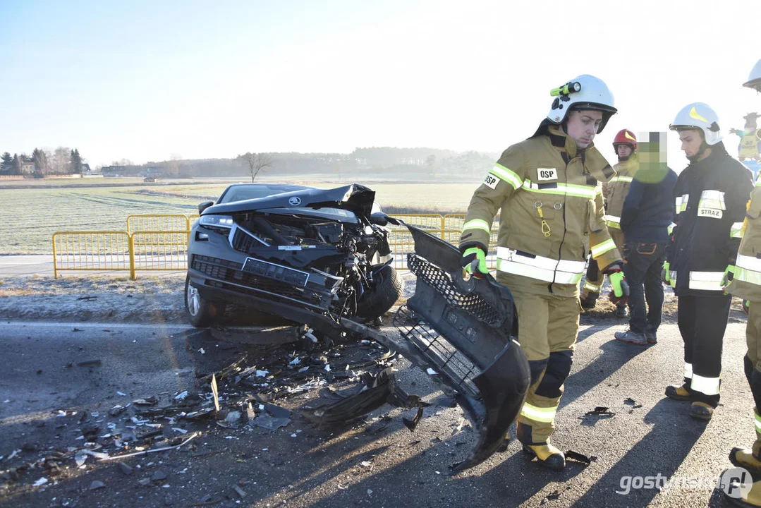 Wypadek na DW434 Gostyń - Poznań. Zderzyły się trzy samochody