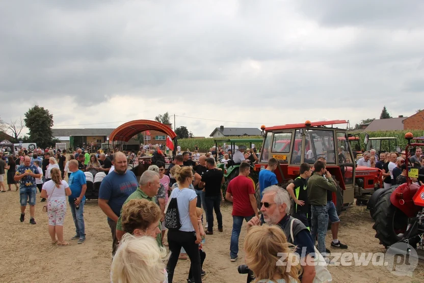 Zlot starych ciągników  wKucharach