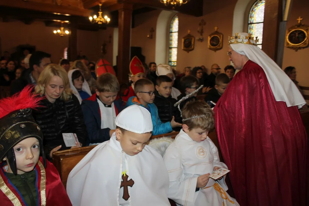 Marsz Wszystkich Świętych w parafii św. Marcina w Jarocinie