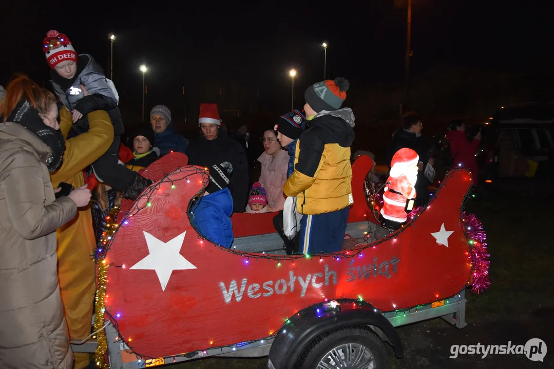 Święty Mikołaj rozdawał prezenty na Osiedlu Prawobrzeżnego Gostynia