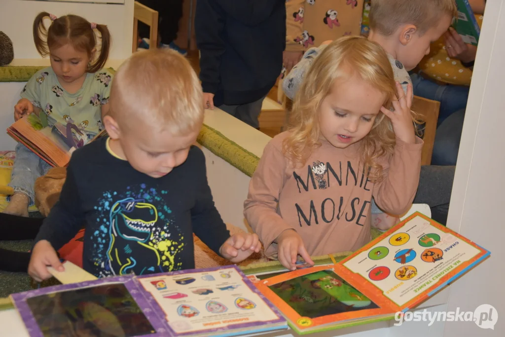 "Mała książka - wielki człowiek". Podsumowanie ogólnopolskiej kampanii w bibliotece w Gostyniu