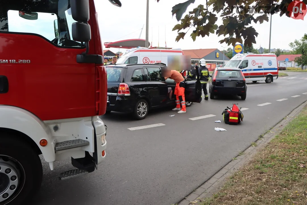 Wypadek na skrzyżowaniu ul. Przyjemskiego i Leśnej w Rawiczu