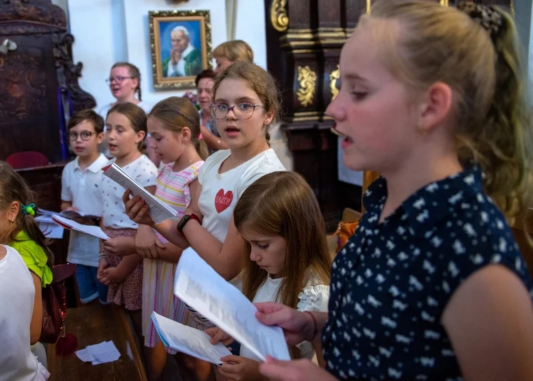 Pożegnanie wikariusza o. Radomira Buchcika w Choczu