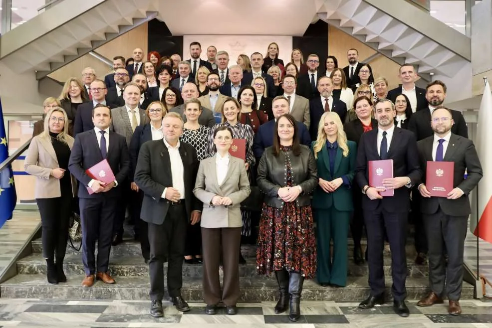 Umowy na dofinansowania do przewozów autobusowych