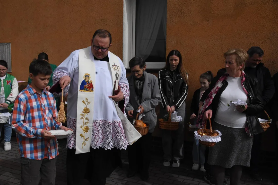 Święcenie potraw w Lutogniewie, Dzierżanowie, Bożacinie i Wróżewach [ZDJĘCIA]