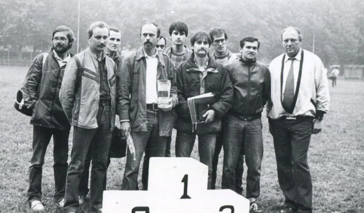 70 okrążeń stadionu w Jarocinie na 70. urodziny. Wiesław Garbarek świętował nietypowo