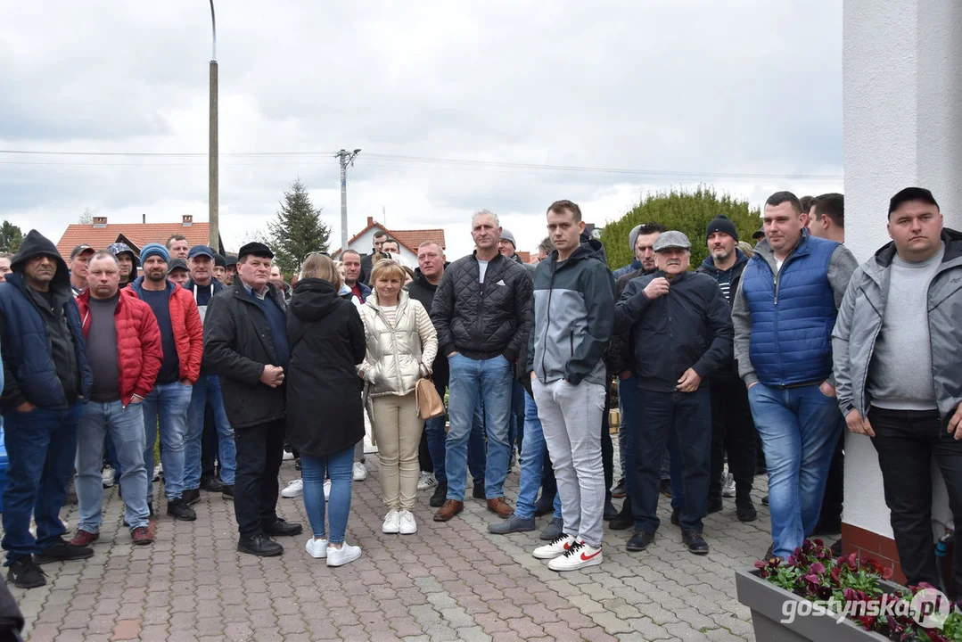 Protest dostawców mleka do Spółdzielni Mleczarskiej w Gostyniu