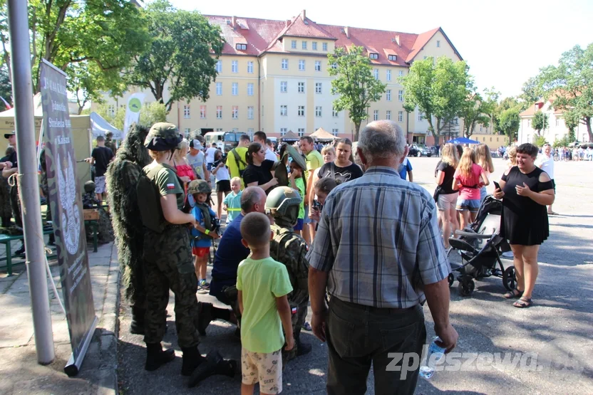 Piknik wojskowy w Pleszewie