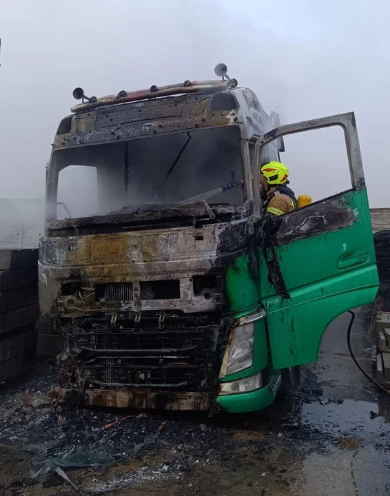 Pożar ciężarówki w Pakosławiu