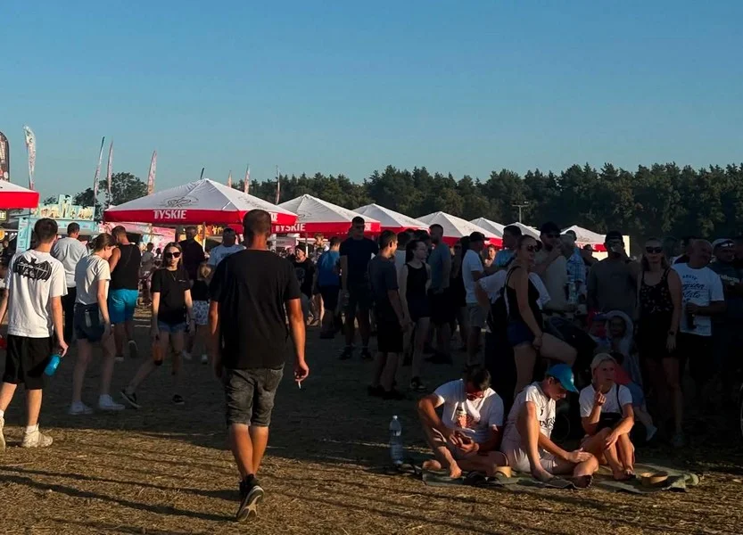 Tłumy na Dożynkach Królów Żyta i ZMDK. Do Wszołowa zjechali fani z całej Polski