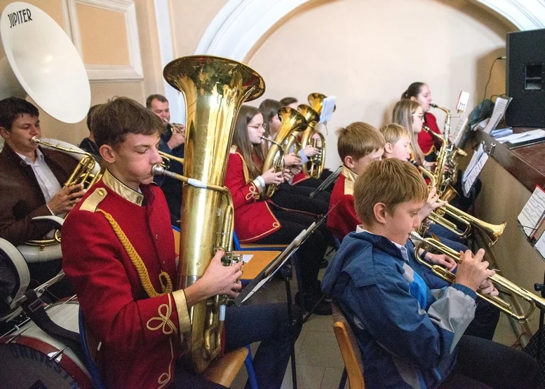 Gminny Ośrodek Kultury w Choczu zaprasza na koncert orkiestry
