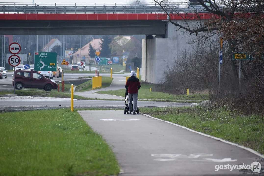 Budowa ścieżki pieszo-rowerowej Piaski-Gostyń