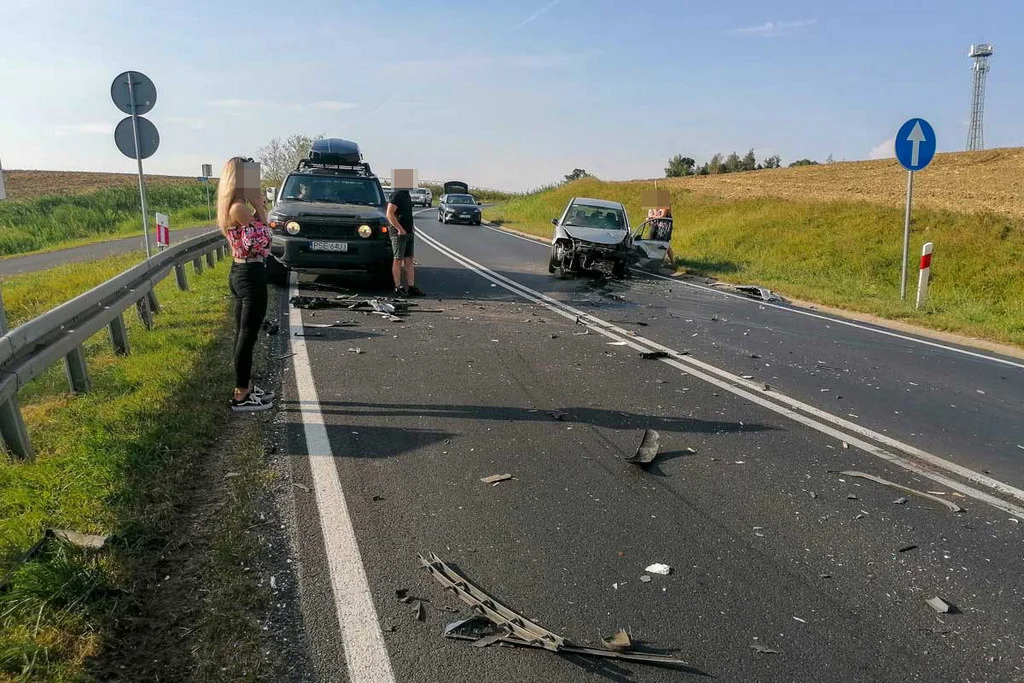 Wypadek trzech samochodów na DW 434