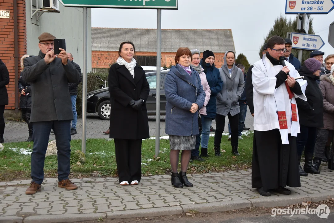 Poświęcenie kapliczki maryjnej w Bruczkowie (gm. Borek Wlkp.)