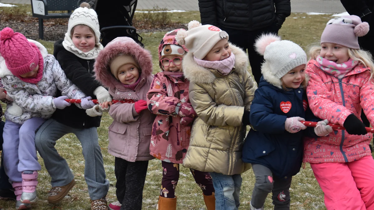 Na stadionie podczas 34. finału WOŚP - Grupa Aktywne Nordic Walking Gostyń rozpaliła ognisko