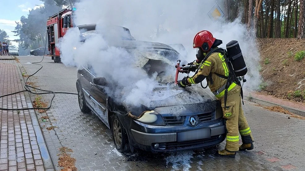 Pożar auta na ul. Englerta w Rawiczu