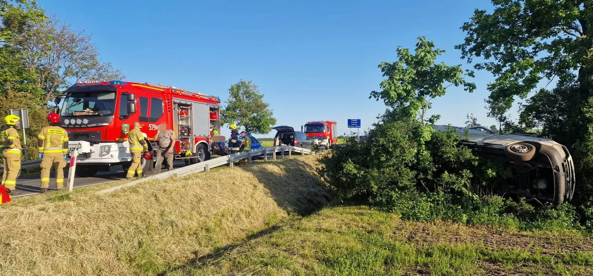 Kraksa na DW 434, na granicy powiatów rawickiego i gostyńskiego