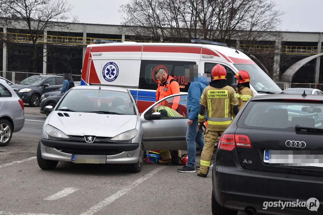 Zderzenie dwóch samochodów - Gostyń ul. Fabryczna