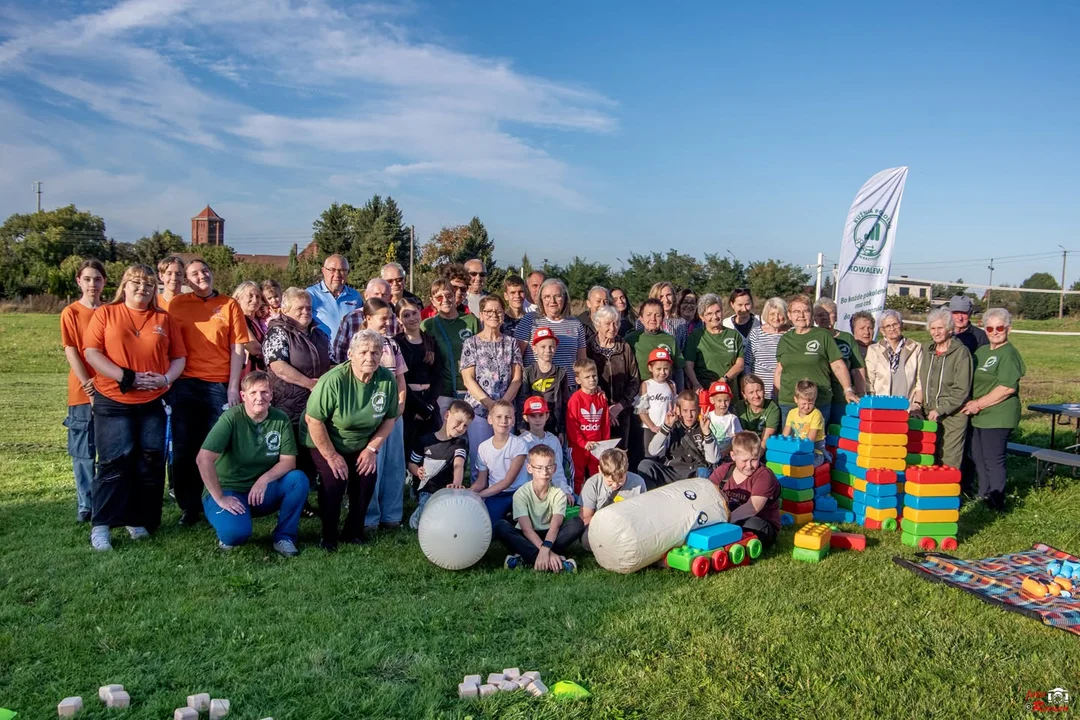 Piknik w Kowalewie na finał projektu „Zabawa to też ruch. Plenerowe Spotkania Sąsiedzkie”