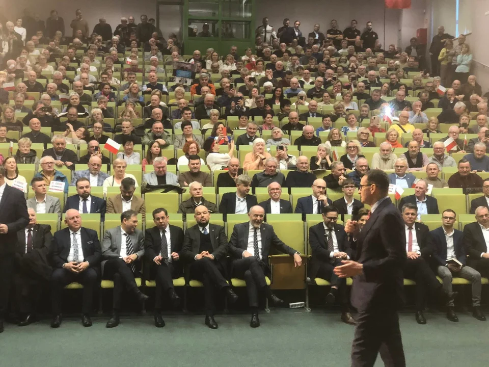 Mateusz Morawiecki i Daniel Obajtek gościli w Kaliszu