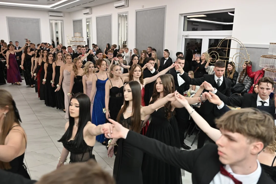 Studniówki 2026 na półmetku. Tak bawili się maturzyści ZSP nr 2 w Jarocinie [ZDJĘCIA cz.1] - Zdjęcie główne