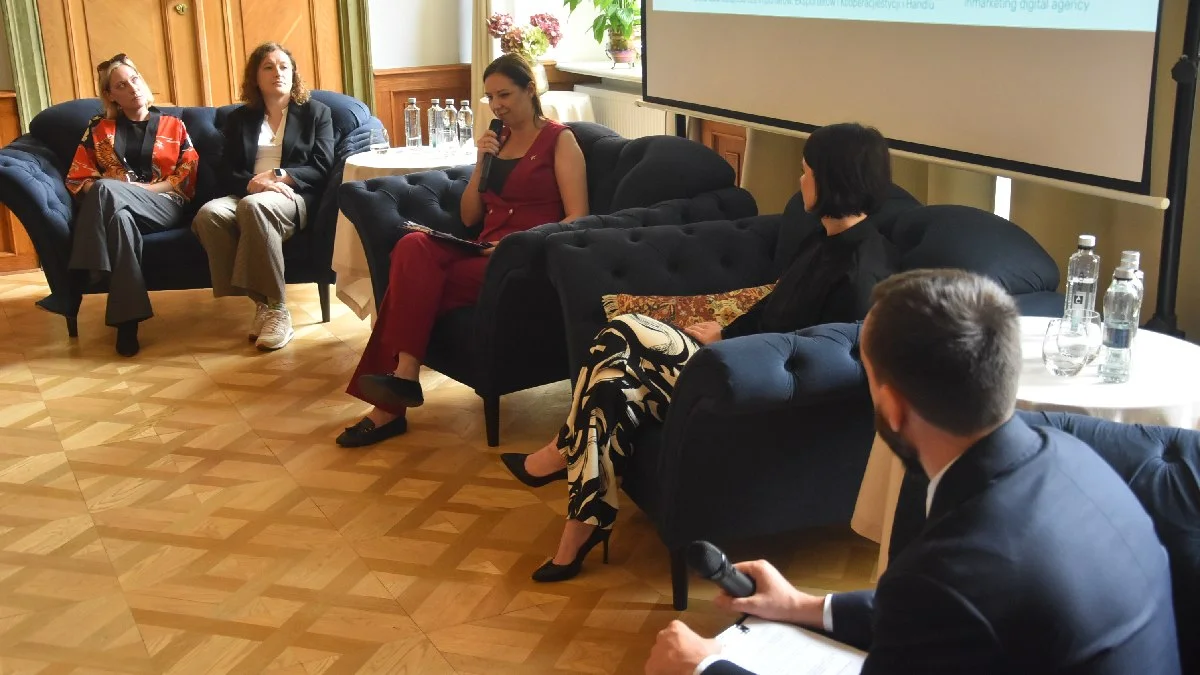 Konferencja Local Export Day 2025 w Rokosowie. Podczas wydarzenia podkreślano m.in. znaczenie współpracy lokalnej i regionalnej w rozwoju eksportu - Zdjęcie główne
