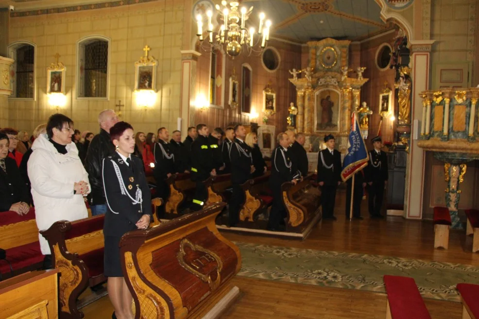 Dwa strażackie jubileusze w Czerminie - 95-lecie OSP i 20-lecie zespołu "Ognista Drużyna" [ZDJĘCIA, WIDEO] - Zdjęcie główne