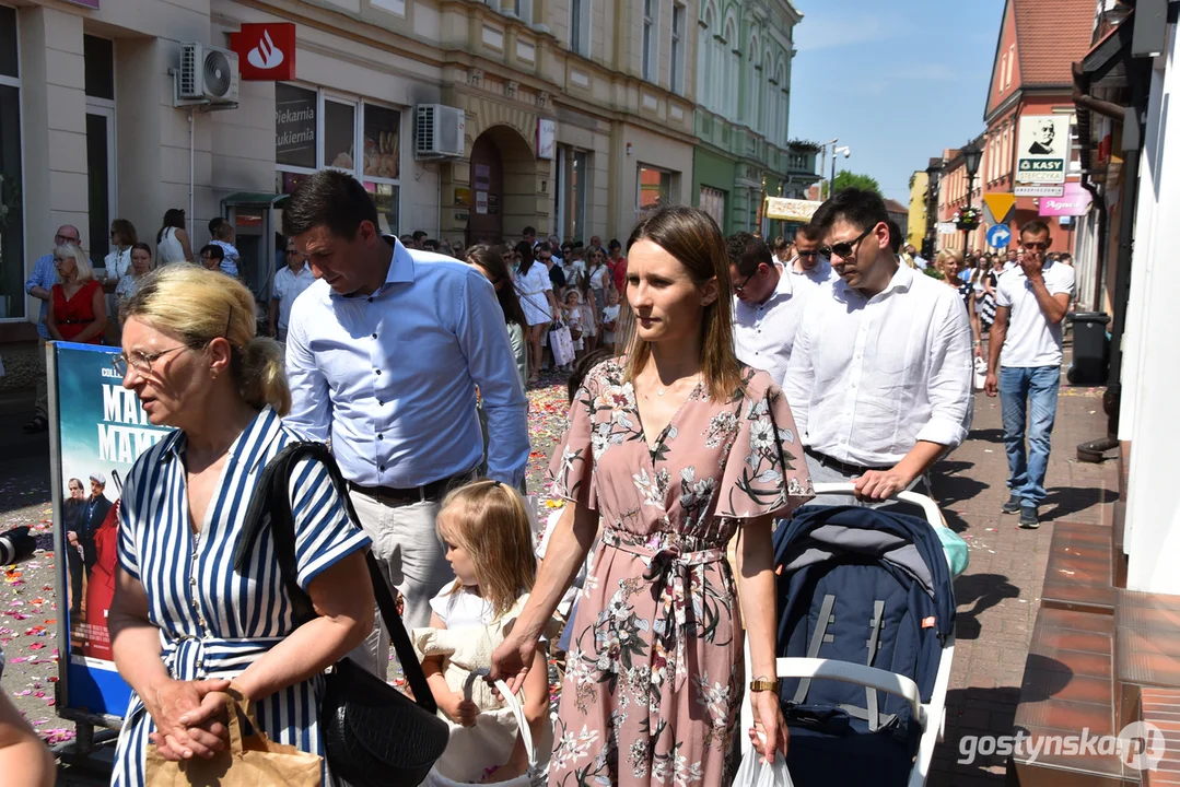 Gostyń - Boże Ciało 2023 - procesja ulicami miasta