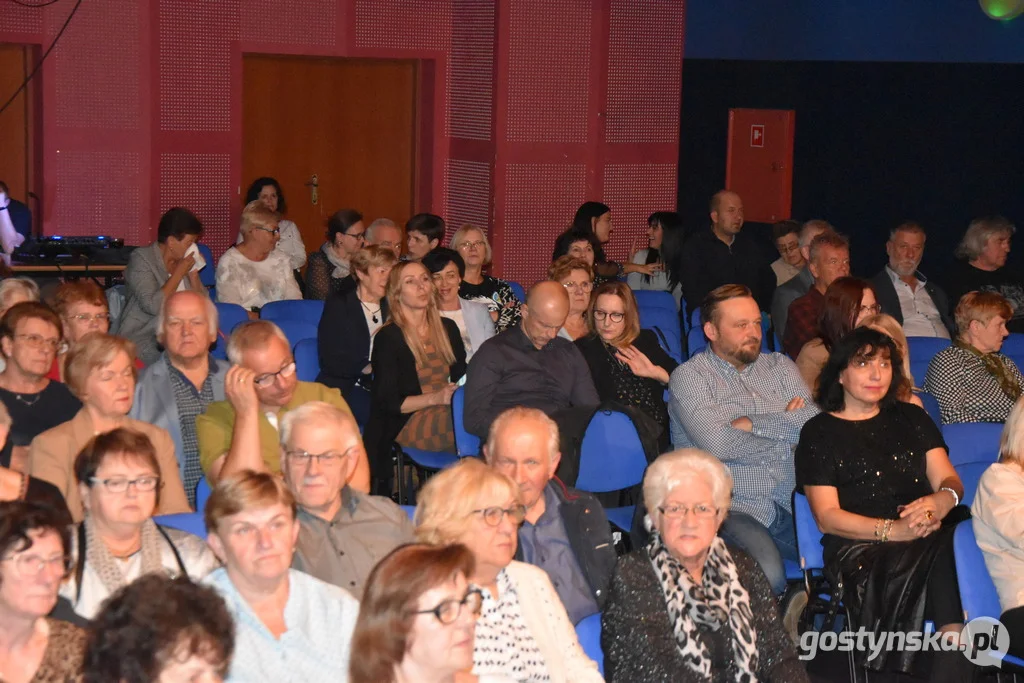 Gostyń. Koncert Grażyny Łobaszewskiej na scenie GOK Hutnik