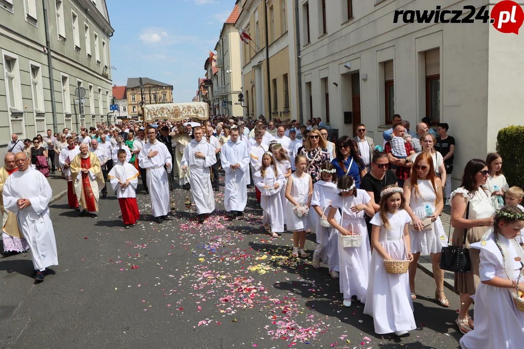 Rawicz. Procesja w Boże Ciało ulicami miasta (2023)