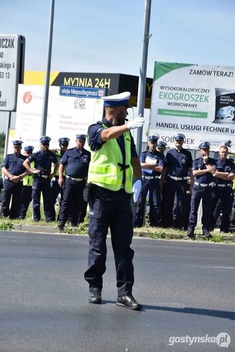 34. Konkurs "Policjant ruchu drogowego 2024” w Gostyniu. Dzień drugi - ręczna regulacja ruchem