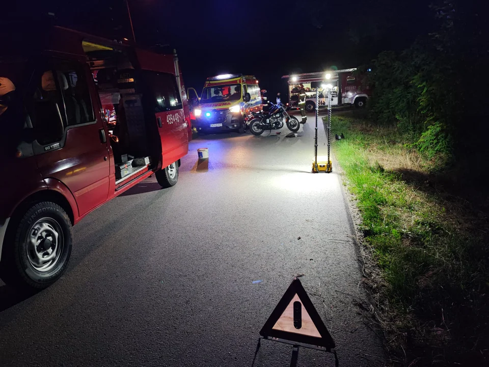 Biadki. Samochodem osobowym zajechał drogę motocykliście [ZDJĘCIA] - Zdjęcie główne