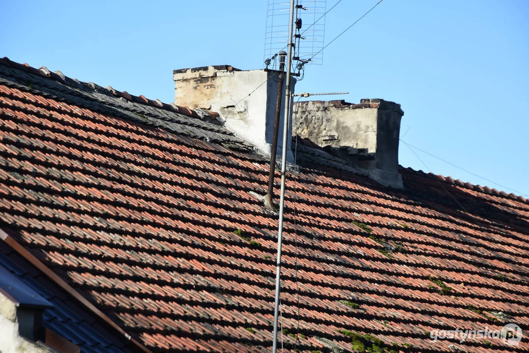 Gmina Gostyń po tzw. wspólnocie wsi Daleszyn przejęła las, grunty rolne i nieużytki, a także budynek mieszkalny