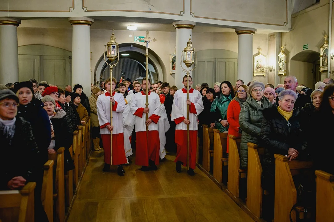 Wyjątkowa uroczystość w parafii Św. Mikołaja w Grodzisku [ZDJĘCIA] - Zdjęcie główne