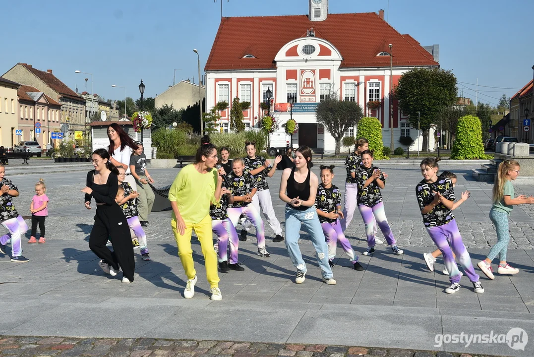 Event ekologiczny w Gostyniu - na rynku spotkali się miłośnicy ekologii i tańca - Zdjęcie główne