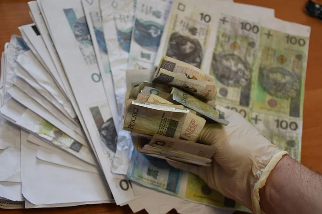 36-latek podejrzany o podrobienie i wprowadzenie w obieg fałszywych banknotów