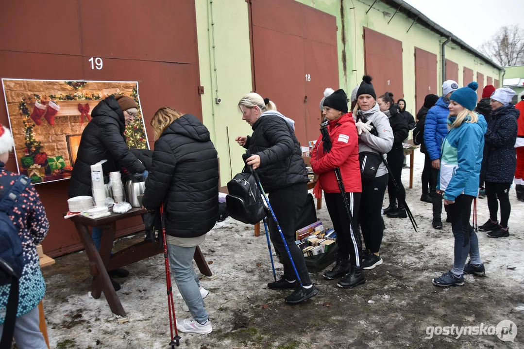 Mikołajkowy Charytatywny Marsz Nordic Walking „Idziemy dla Julki”