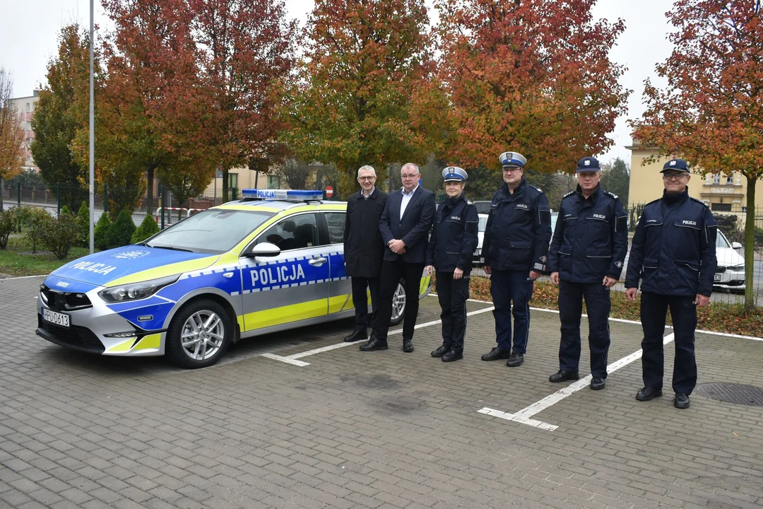 Komenda Powiatowa Policji w Pleszewie otrzymała nowy radiowóz - Zdjęcie główne