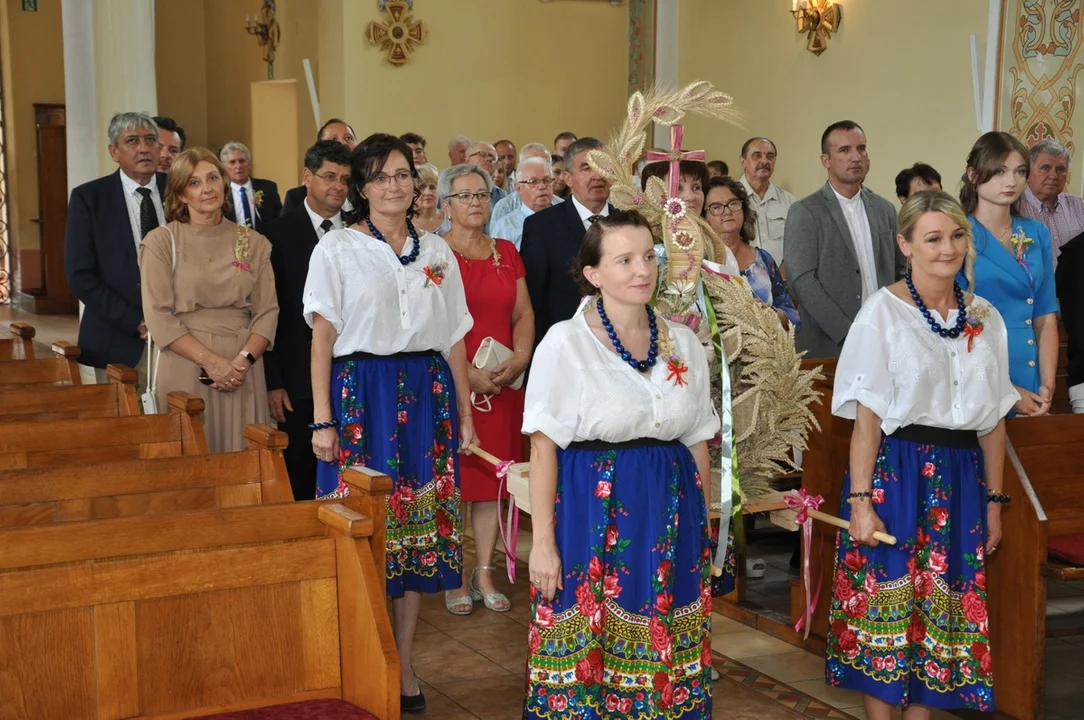 Rolnicy i mieszkańcy gminy Gizałki dziękowali za tegoroczne zbiory - Zdjęcie główne