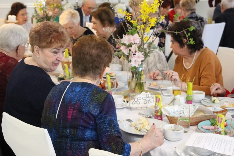 Śniadanie wielkanocne seniorów z Pleszewa