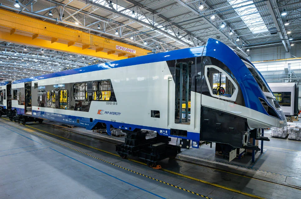 Nowe pociągi hybrydowe PKP Intercity