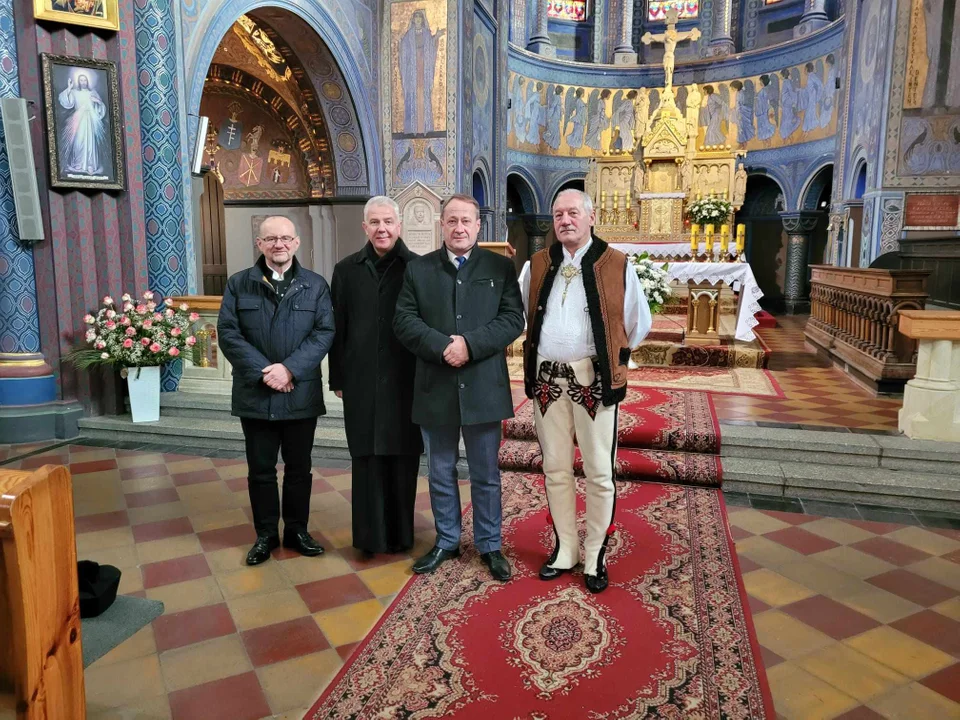 Najpierw podpisanie umowy, a następnie zwiedzanie. Wizyta gości z powiatu tatrzańskiego - Zdjęcie główne