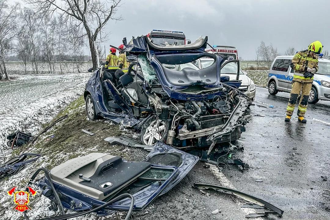 Zderzenie trzech samochodów w Wałkowie