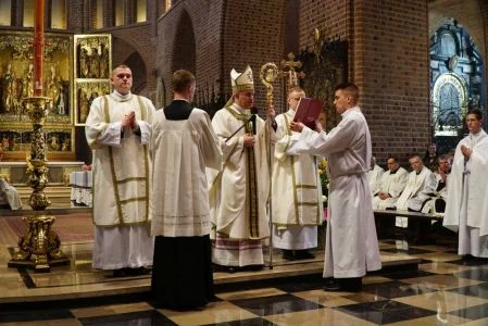 Diakon z naszego terenu przyjął święcenia kapłańskie. Został też skierowany na nową parafię