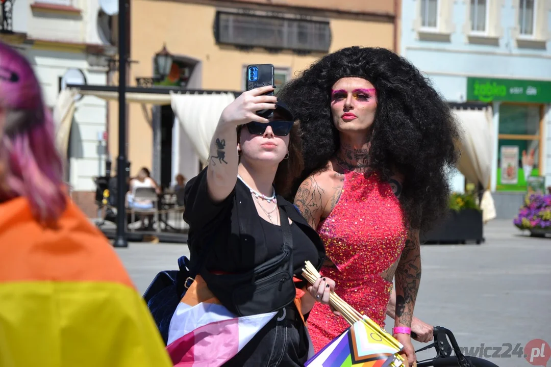 Marsz Równości i kontrmanifestacje w Rawiczu