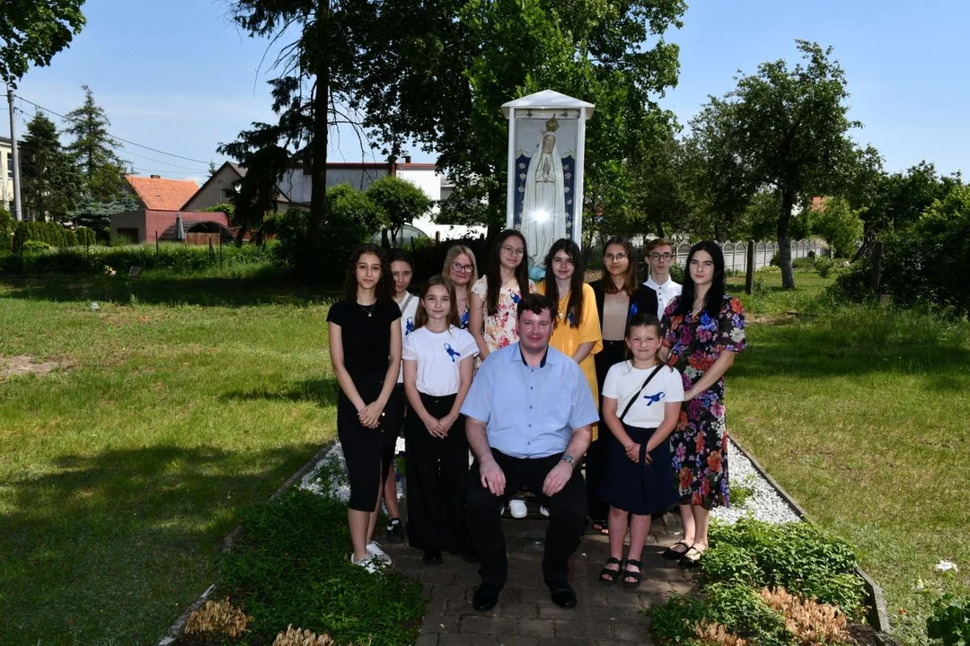 10-lecie scholi "Cieleckie Słowiki" z parafii św. Małgorzaty w Cielczy  pod dyrekcją Patryka Urbaniaka