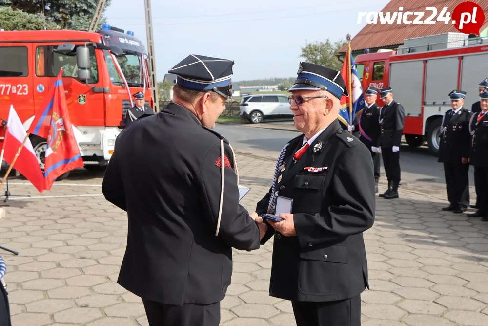 Uroczyste przekazanie auta jednostce OSP Śląskowo