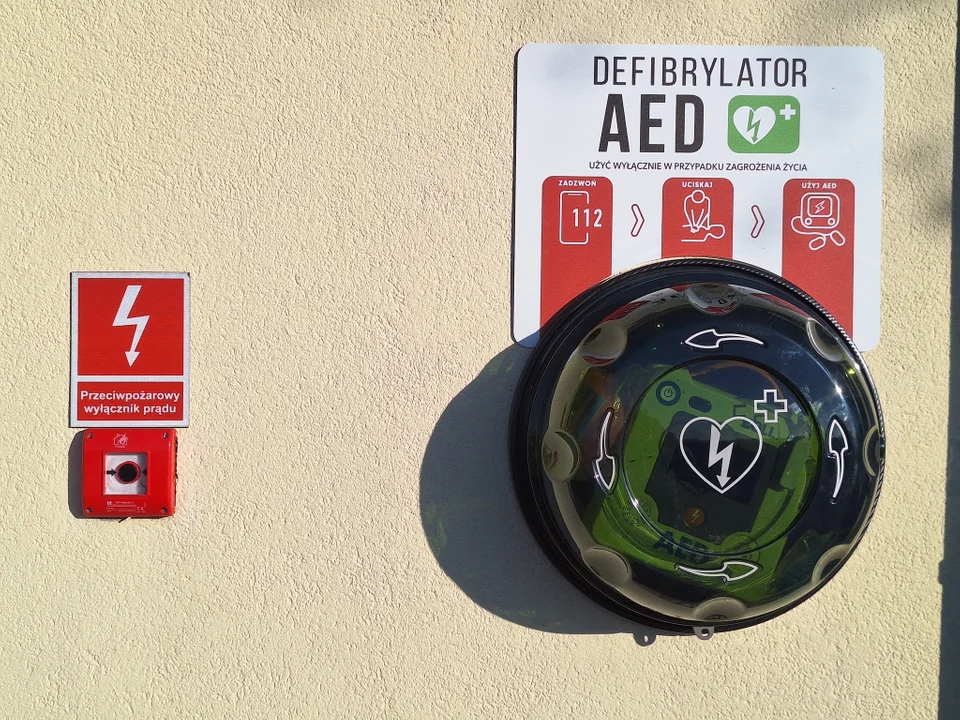 Defibrylatory AED w Żychlewie i Sułkowicach
