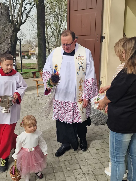 Święcenie potraw w Lutogniewie, Dzierżanowie, Bożacinie i Wróżewach [ZDJĘCIA]